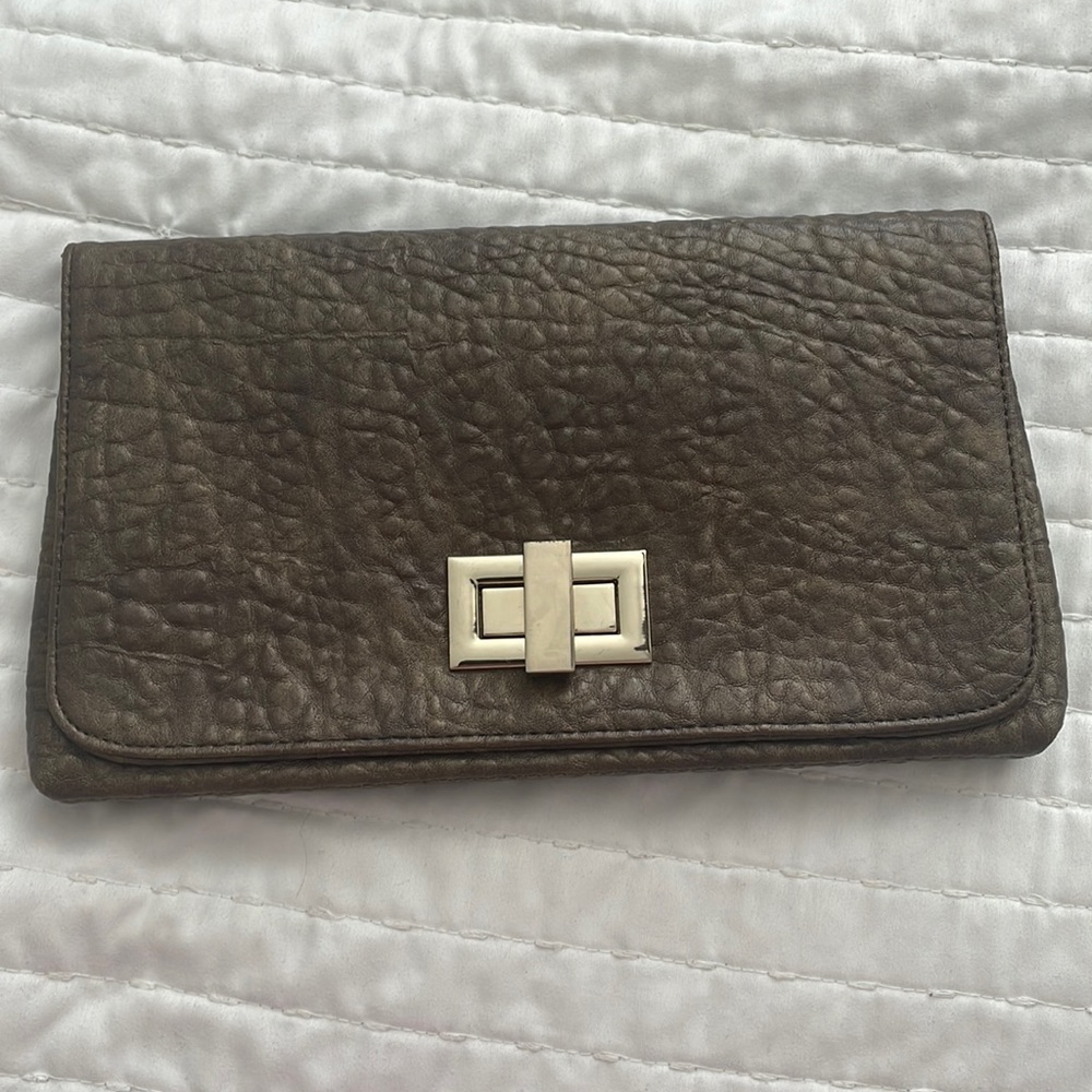 Shiraleah Textured Clutch